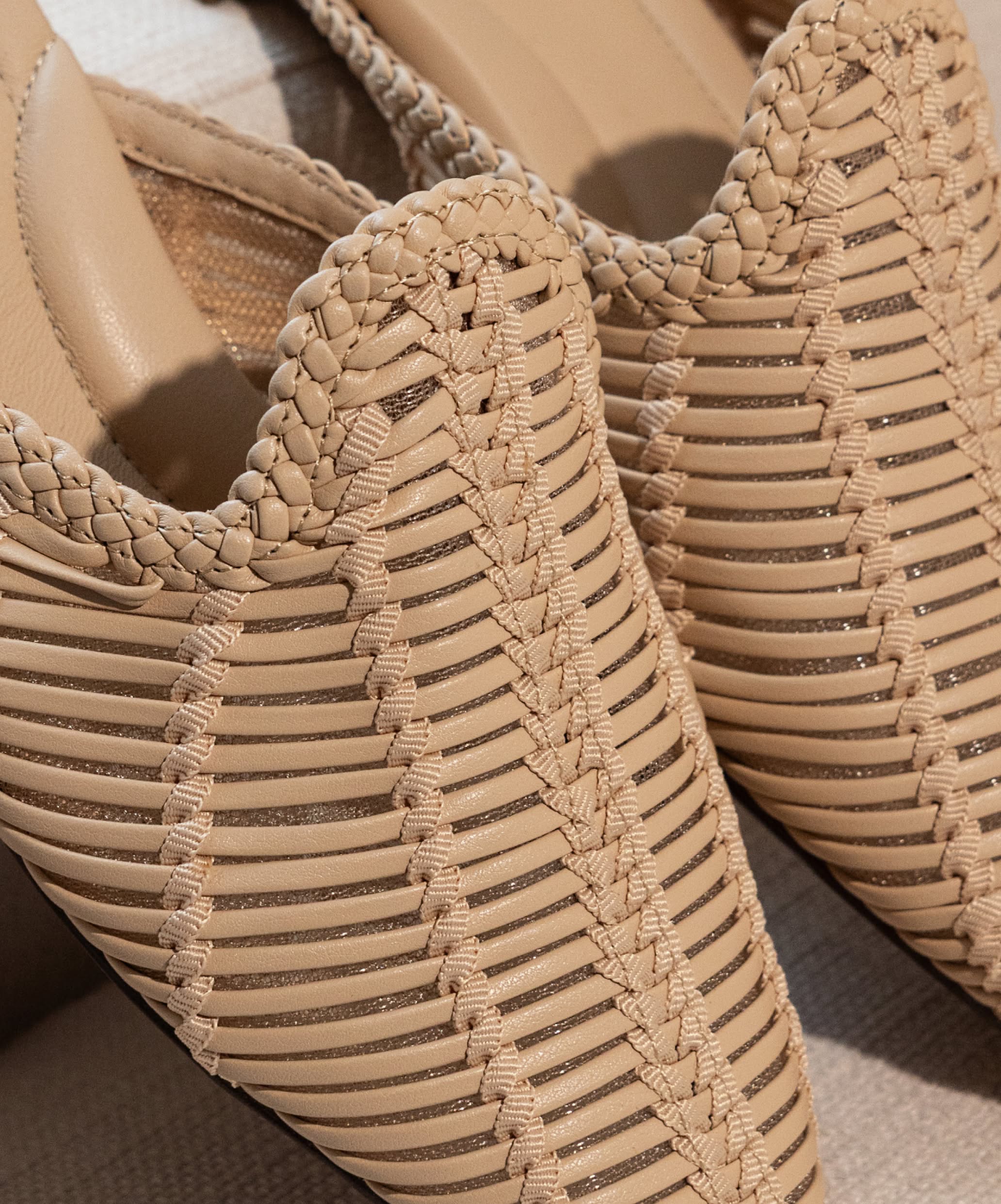The Goldfinch 15 Woven Slide - Dawn Woven - Image 3