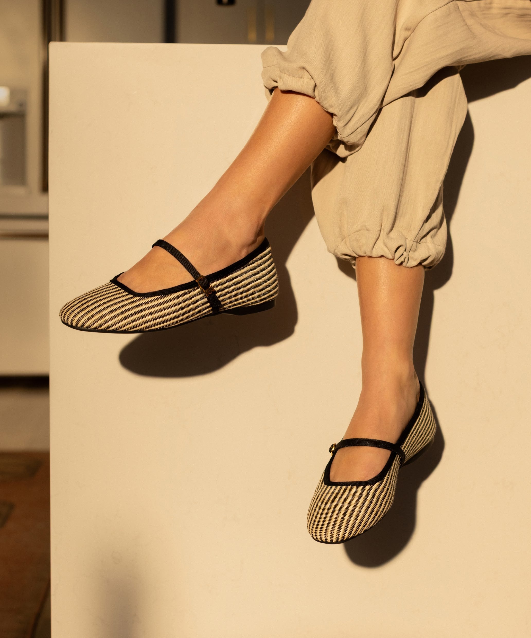 The Hummingbird Mary Jane - Black/Off White Two Tone Raffia - Image 2