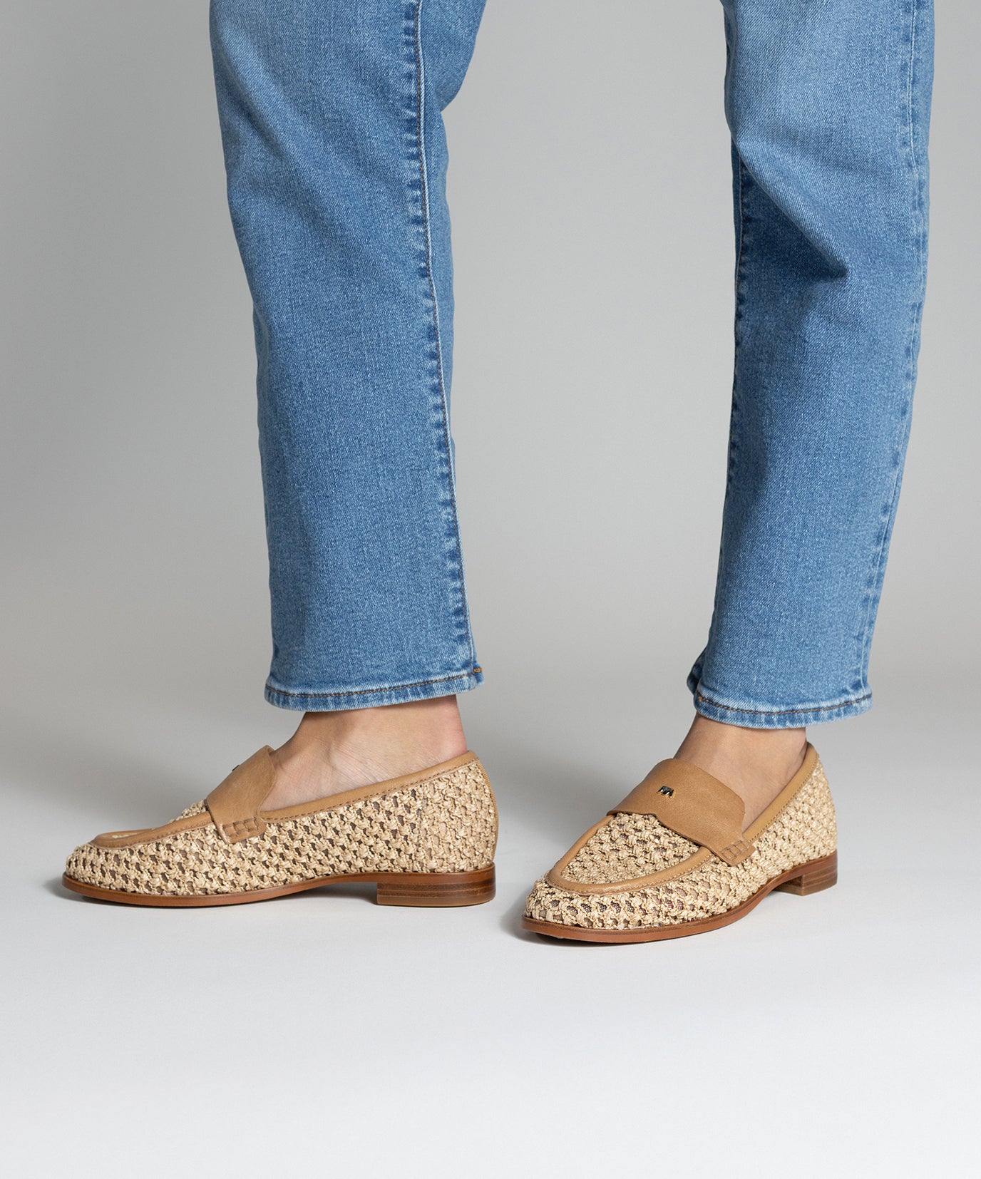 The Starling 20 - Tan Openweave - Image 2