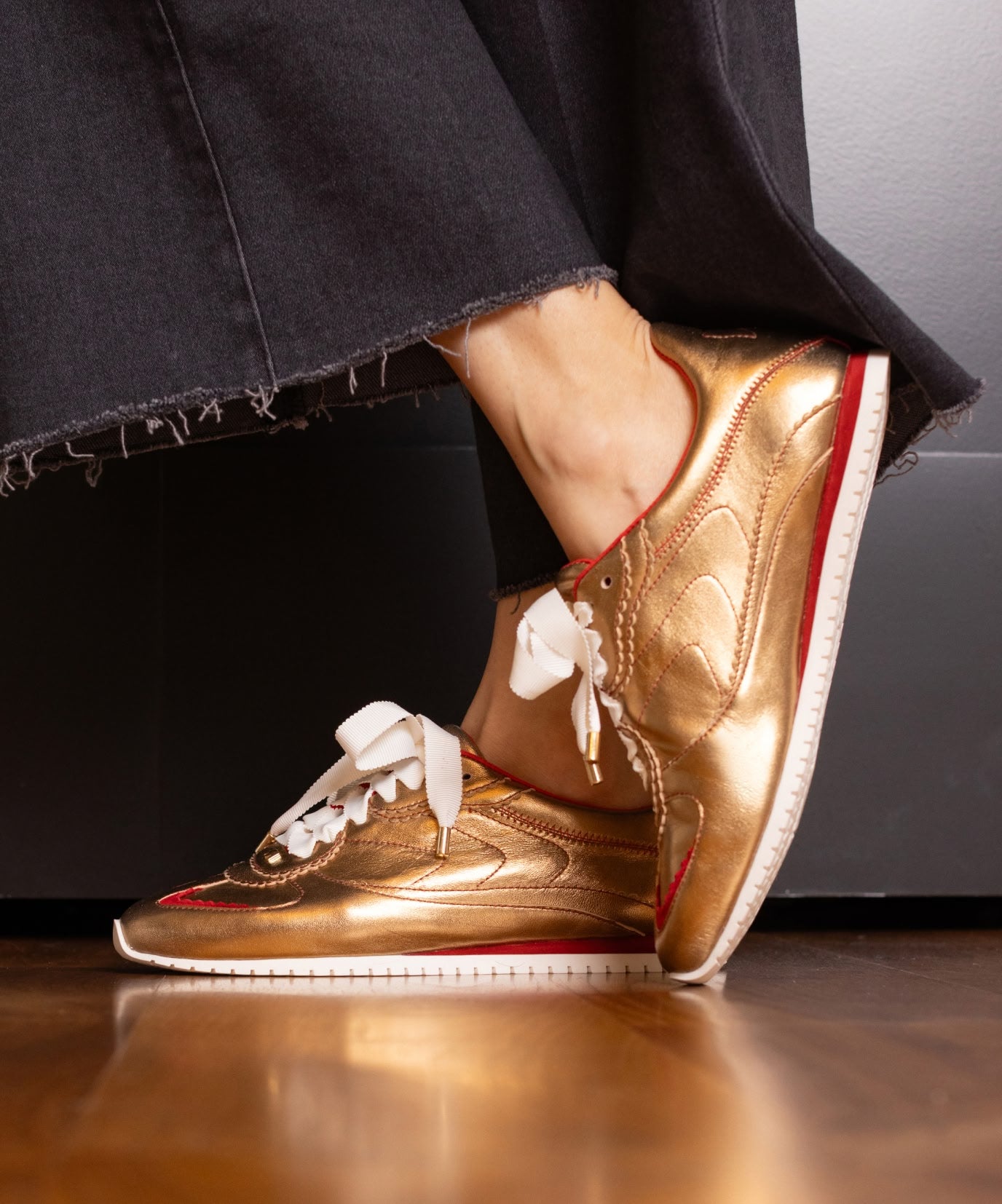 The Speedbird - Vintage Gold Metal Leather - Image 3